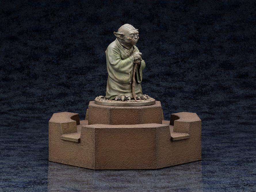 Star Wars The Empire Strikes Back Yoda Fountain Limited Edition Statue - Image 9