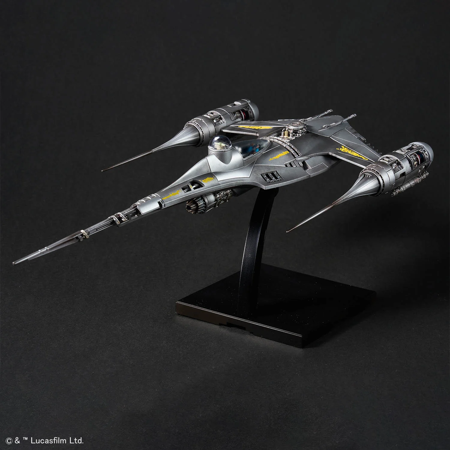 Star Wars The Mandalorian Mandalorian N-1 Starfighter 1/48 Scale Model Kit - Image 4
