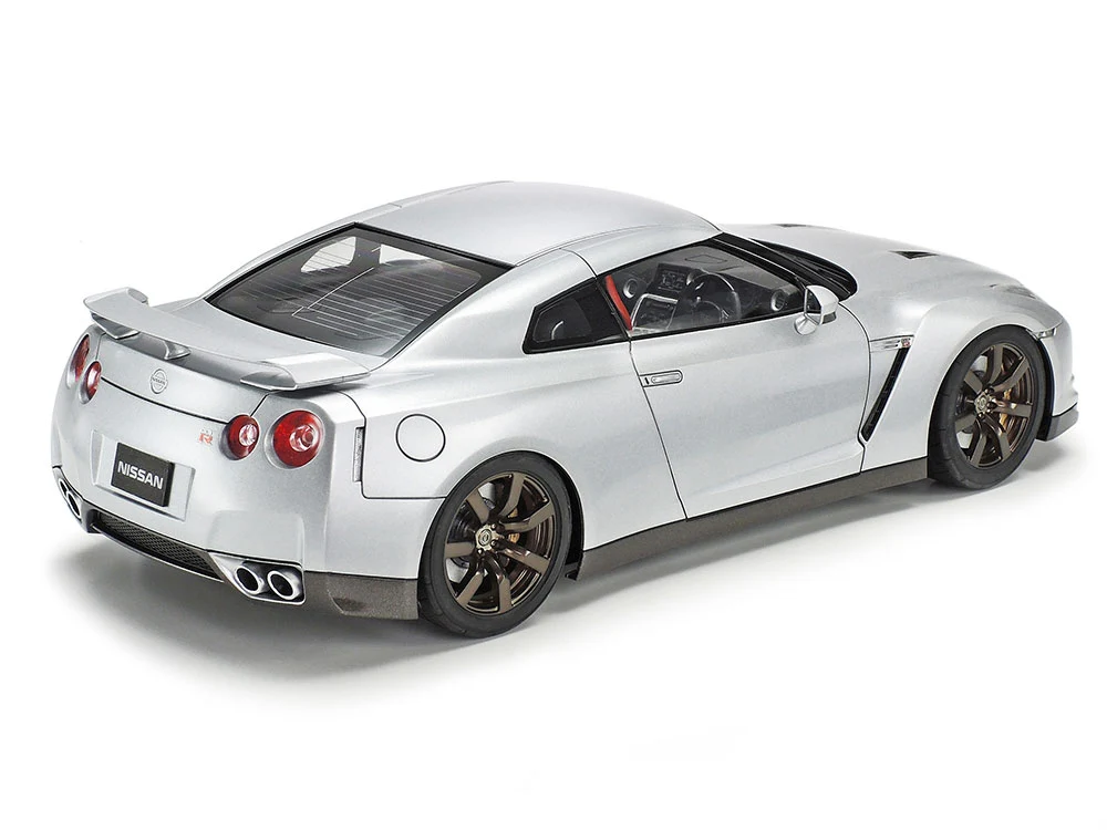 Tamiya 1/24 Nissan GTR - Image 2