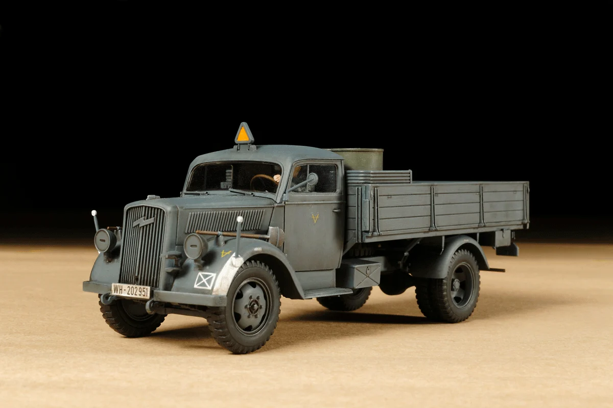 Tamiya 1/48 German 3ton 4x2 Cargo Truck - Image 3