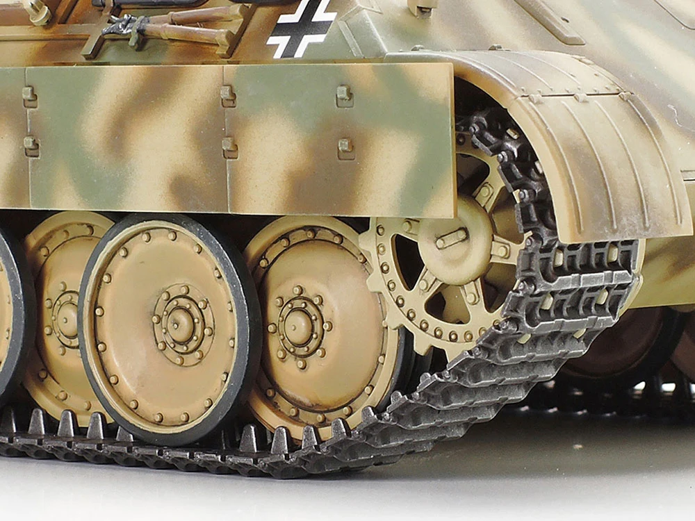 Tamiya 1/48 German Tank Panther Ausf.D - Image 3