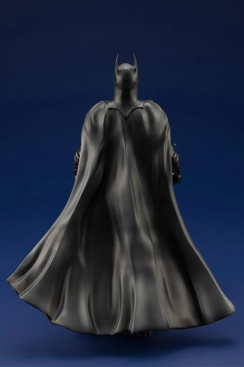 The Flash (2023) ArtFX Batman Statue - Image 6