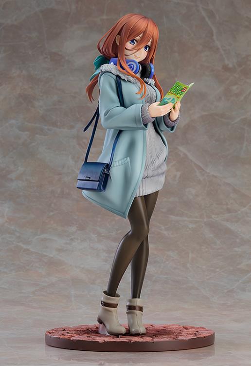 The Quintessential Quintuplets Miku Nakano (Date Style Ver.) 1/6 Scale Figure - Image 3