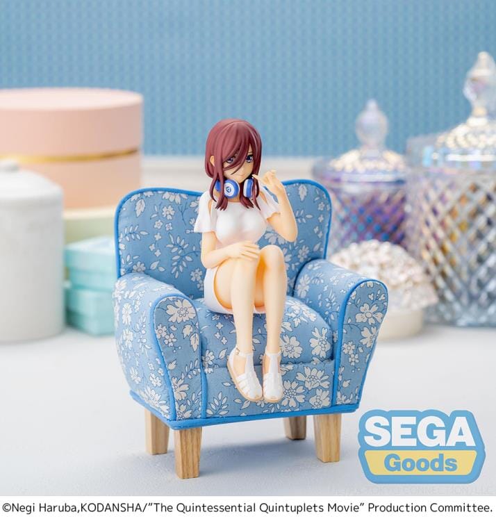 The Quintessential Quintuplets Miku Nakano Premium Perching Figure - Image 2