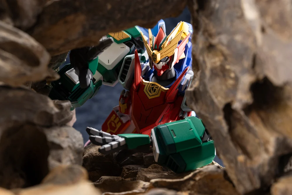 The Red Ranger Becomes an Adventurer in Another World Maximum Kizuna Kaiser Model Kit - Image 11