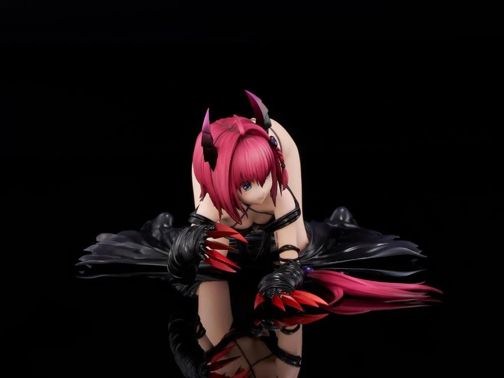 To Love-Ru Darkness Mea Kurosaki (Darkness Ver.) 1/6 Scale Figure - Image 14