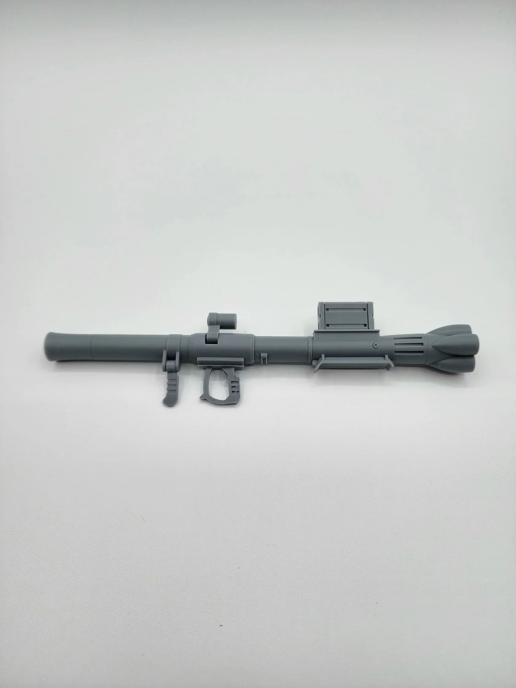 Project V Hobby Type A2 Zaku Bazooka 1/100 Resin Weapon Kit - Image 5