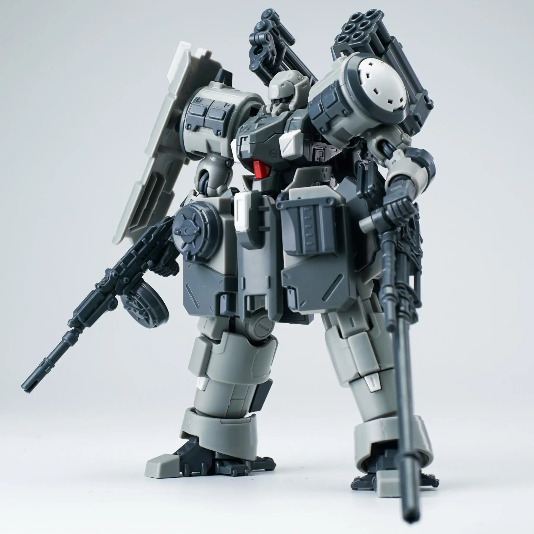 Ultra Action Trooper Artillery Type Zarov (Gray) 1/144 Scale Model Kit - Image 2
