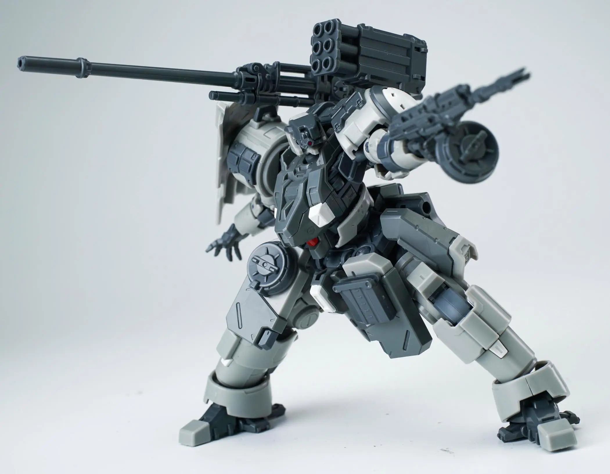 Ultra Action Trooper Artillery Type Zarov (Gray) 1/144 Scale Model Kit - Image 8