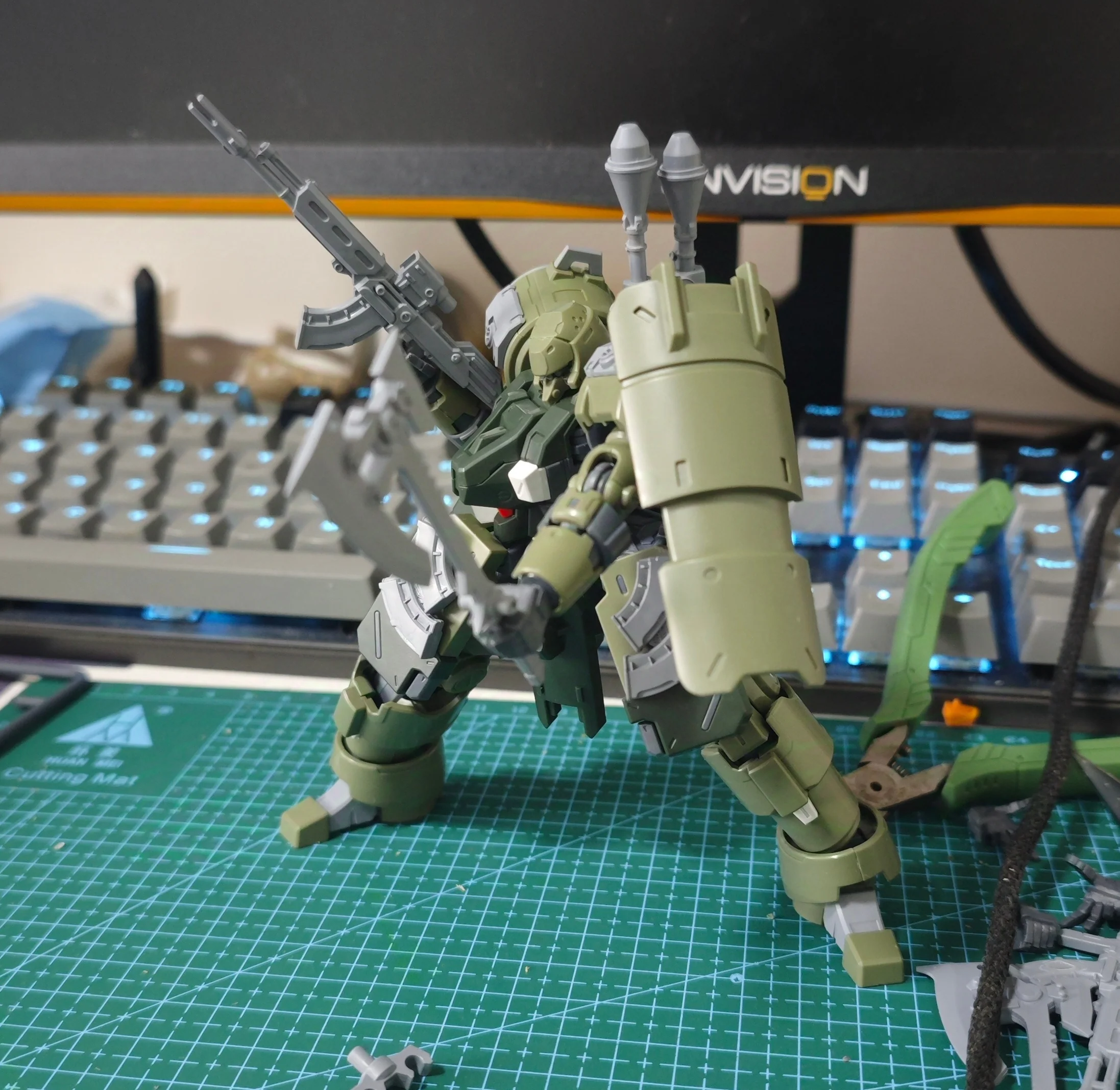 Ultra Action Trooper Series ZA-08 Zarov M1 (Jungle Green Ver.) 1/144 Model Kit - Image 4