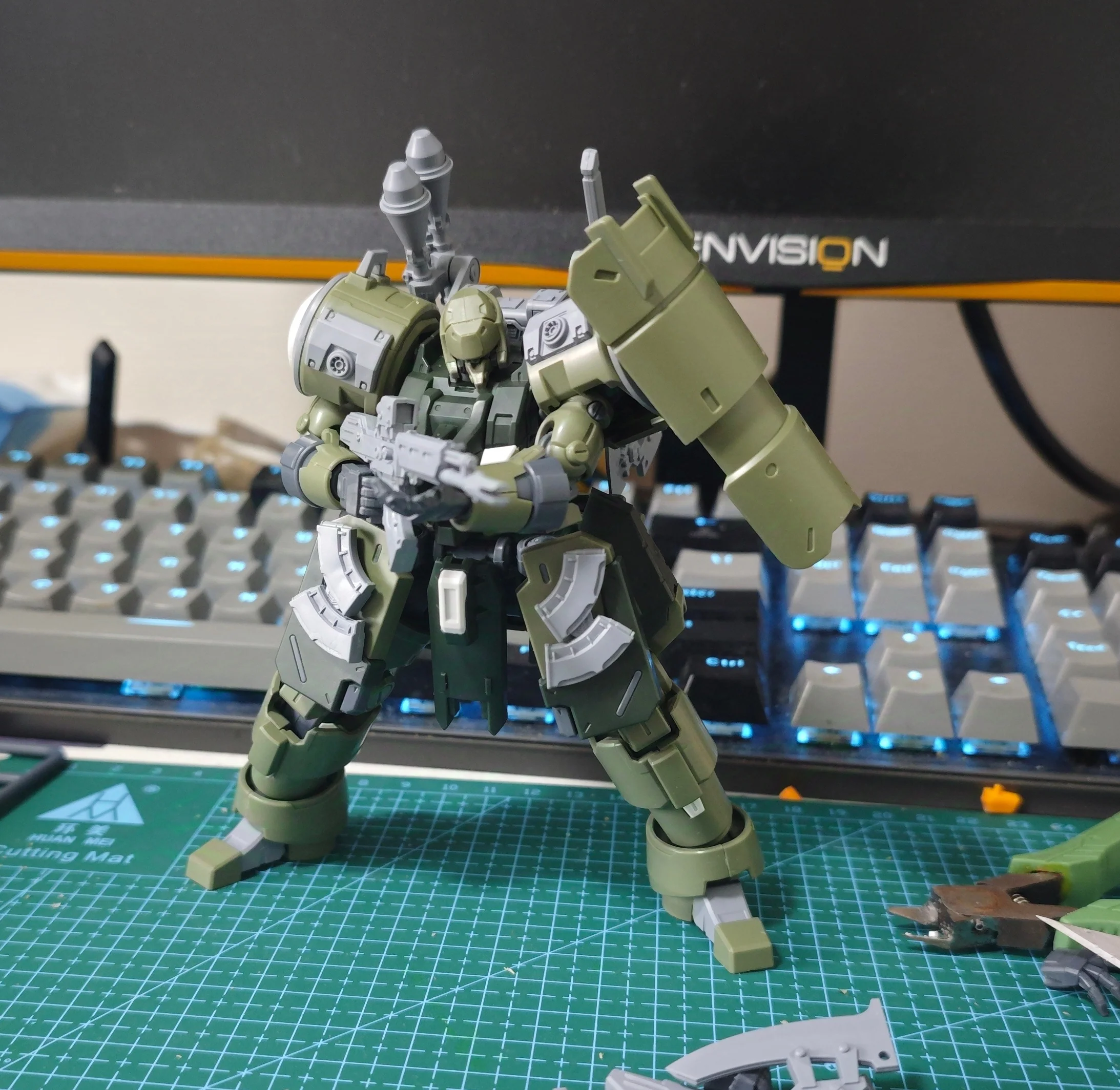 Ultra Action Trooper Series ZA-08 Zarov M1 (Jungle Green Ver.) 1/144 Model Kit - Image 6