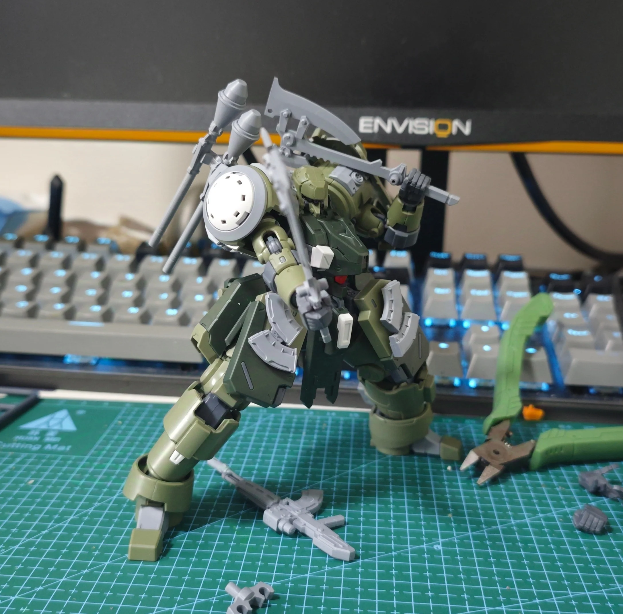 Ultra Action Trooper Series ZA-08 Zarov M1 (Jungle Green Ver.) 1/144 Model Kit - Image 7