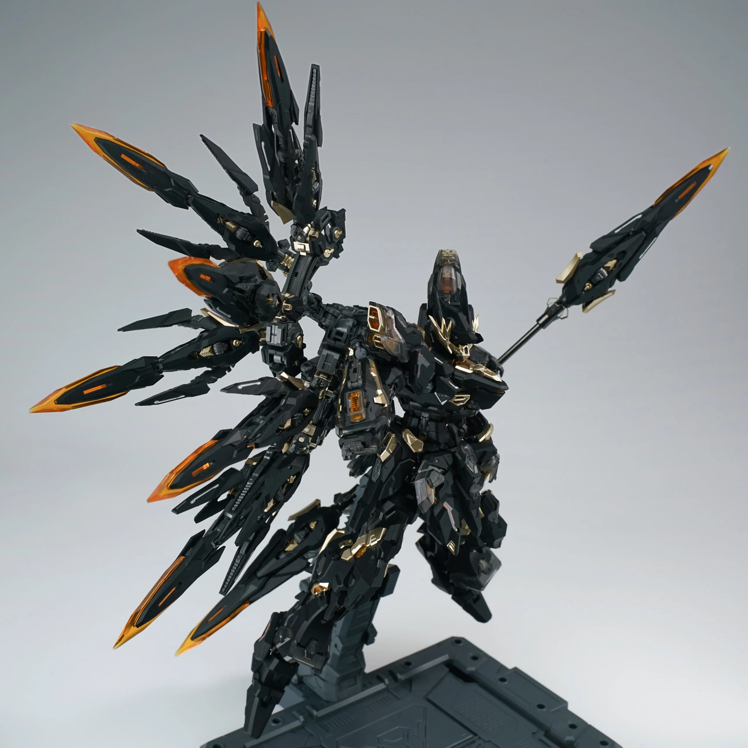 Vientiane Fusion Apocalypse (Black) 1/100 Scale Model Kit - Image 10