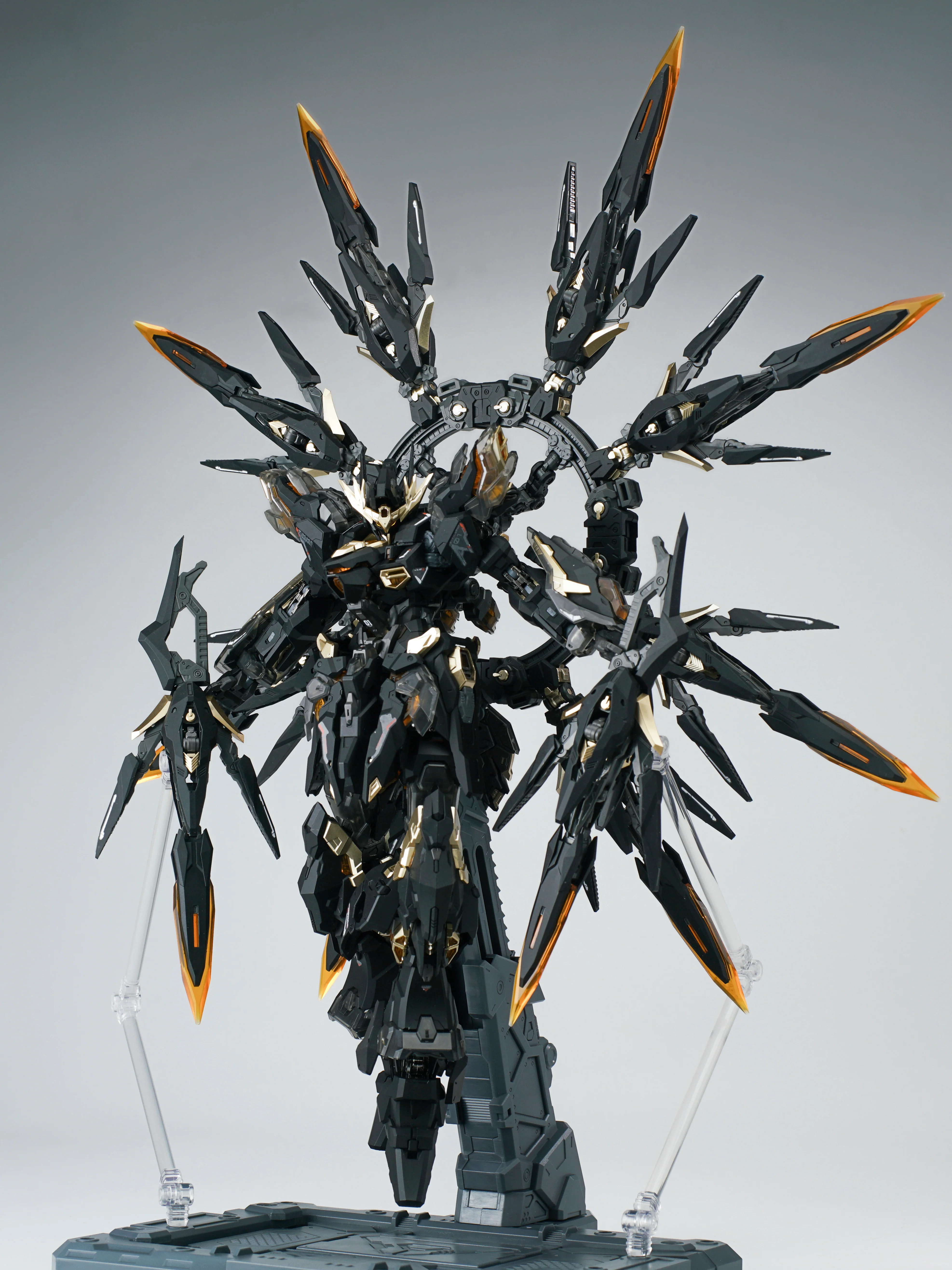 Vientiane Fusion Apocalypse (Black) 1/100 Scale Model Kit - Image 5