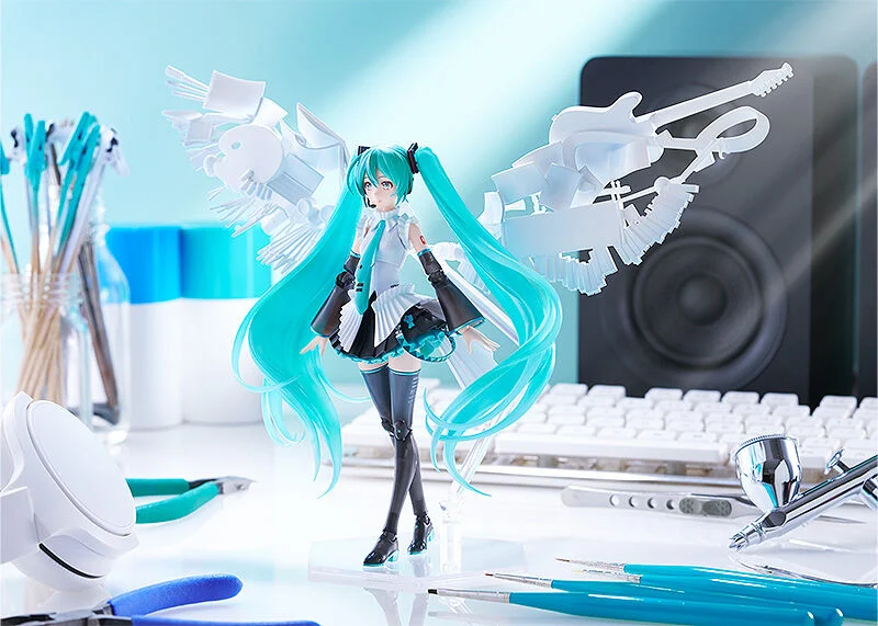 Vocaloid Character Vocal Series 01 PLAMATEA Hatsune Miku (Happy 16th Birthday Ver.) Model Kit - Image 4