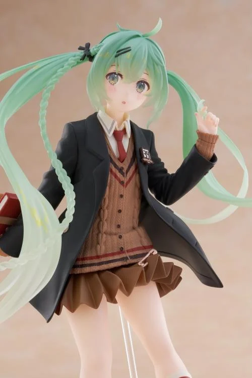 Vocaloid Hatsune Miku (Fashion Preppy Ver.) Figure - Image 10