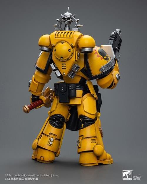 Warhammer 40k Imperial Fists Lieutenant with Power Sword 1/18 Scale Figure - Image 4