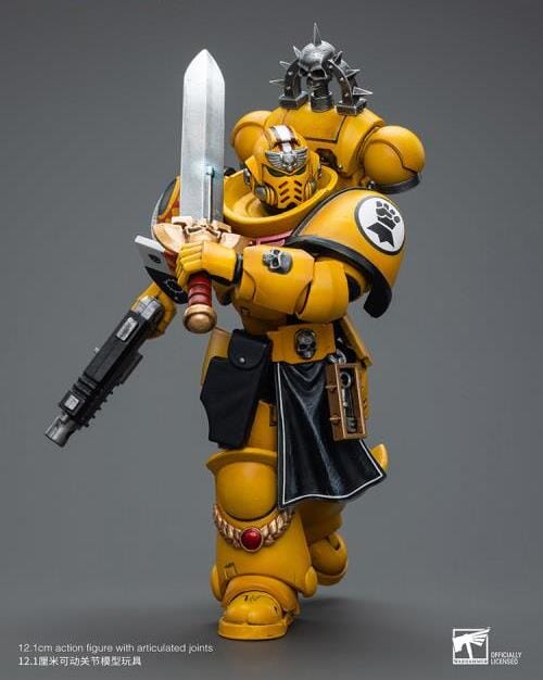 Warhammer 40k Imperial Fists Lieutenant with Power Sword 1/18 Scale Figure - Image 7