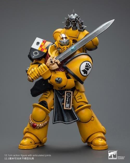 Warhammer 40k Imperial Fists Lieutenant with Power Sword 1/18 Scale Figure - Image 9
