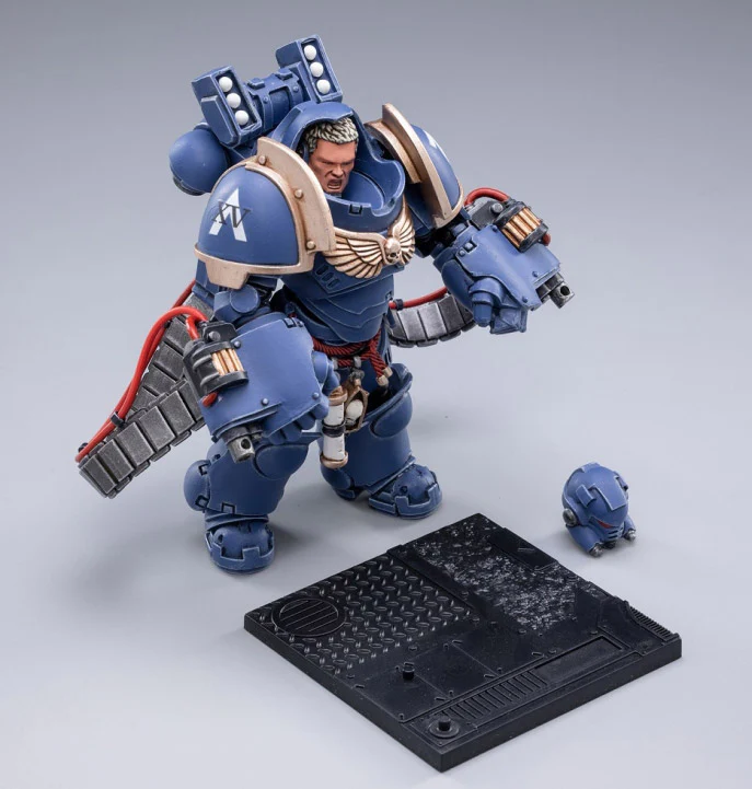 Warhammer 40K Ultramarines Aggressors 1/18 Scale Figure Set - Image 10