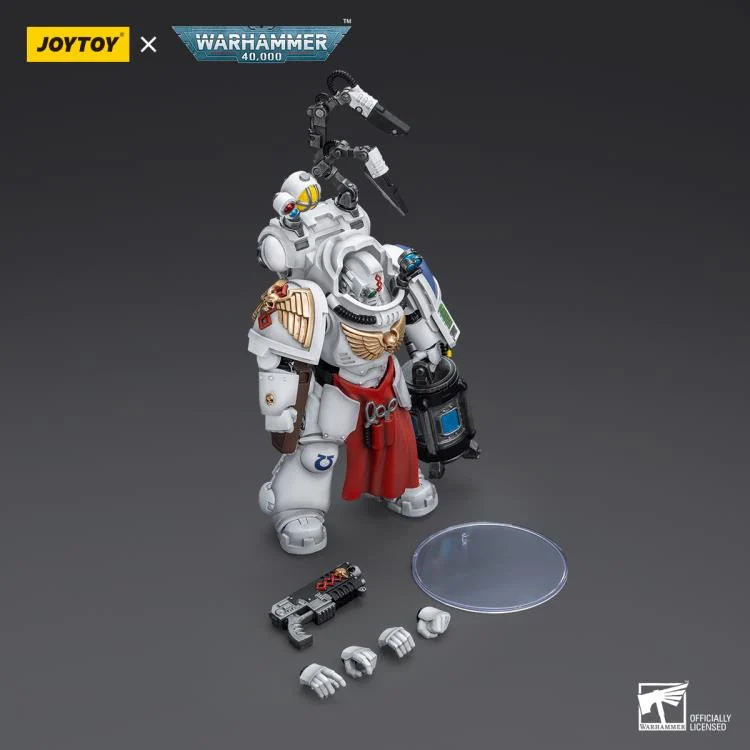 Warhammer 40K Ultramarines Apothecary Biologis 1/18 Scale Action Figure - Image 6