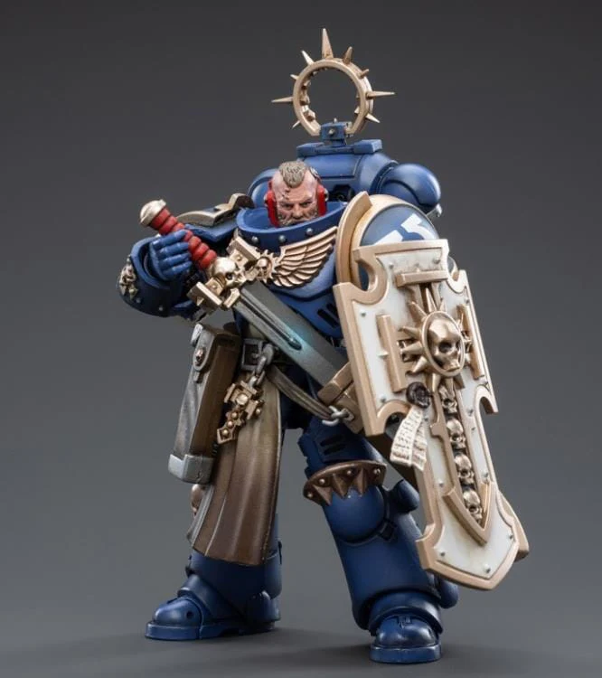 Warhammer 40K Ultramarines Bladeguard Veterans 1/18 Scale Figure - Image 3