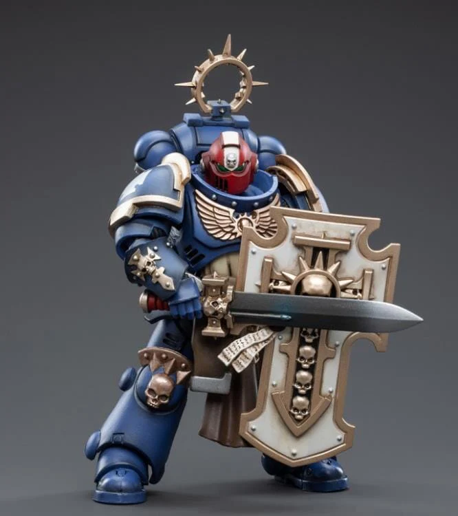 Warhammer 40K Ultramarines Bladeguard Veterans 1/18 Scale Figure - Image 6