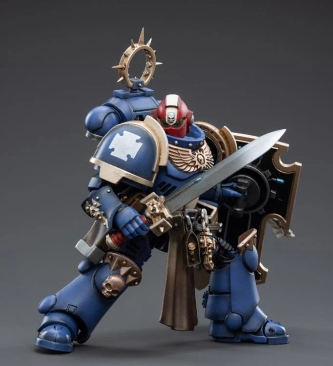 Warhammer 40K Ultramarines Bladeguard Veterans 1/18 Scale Figure - Image 7