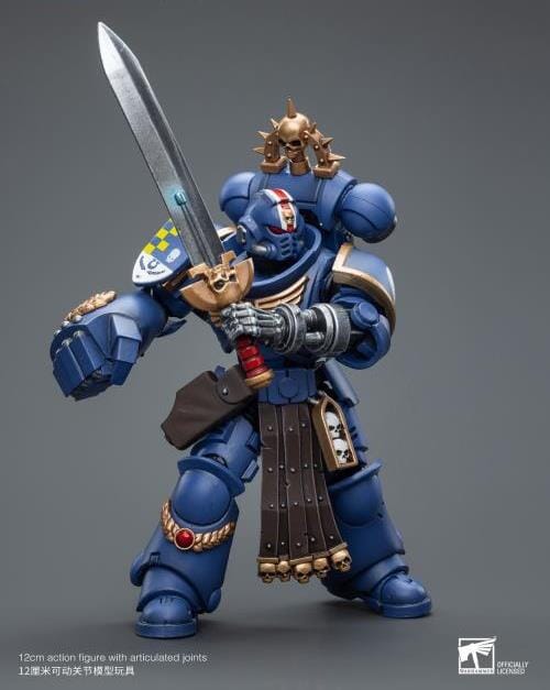 Warhammer 40k Ultramarines Lieutenant with Power Fist 1/18 Scale Figure - Image 8