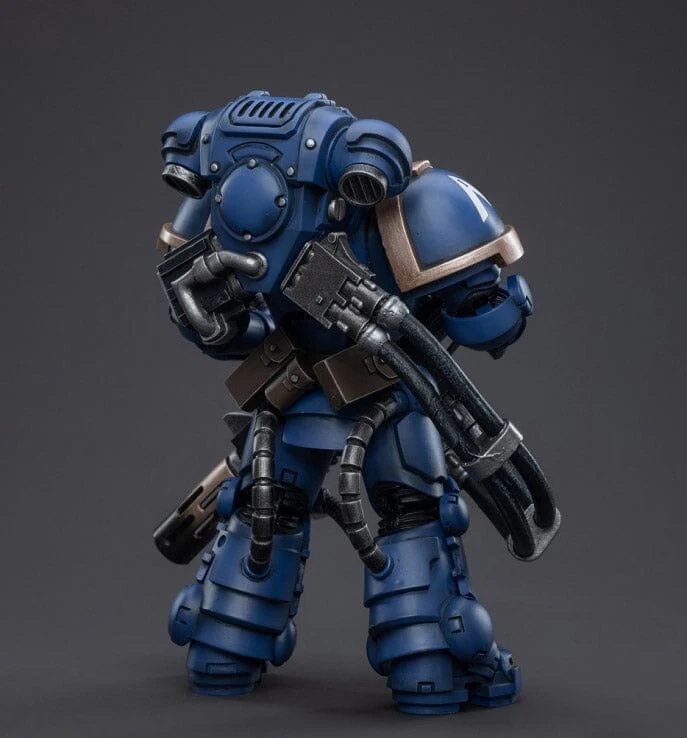 Warhammer 40K Ultramarines Primaris Eradicator 1 1/18 Scale Figure - Image 4