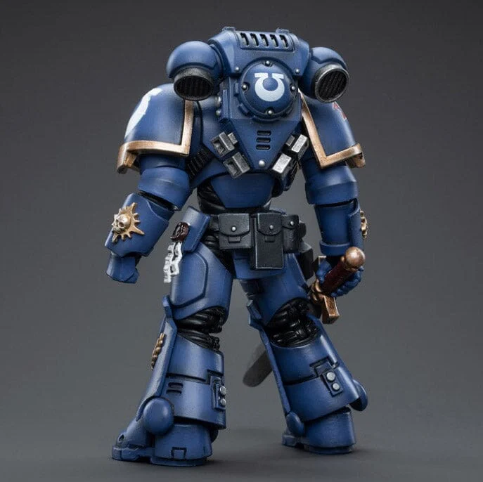Warhammer 40K Ultramarines Primaris Lieutenant Argaranthe 1/18 Scale Action Figure (Reissue) - Image 3