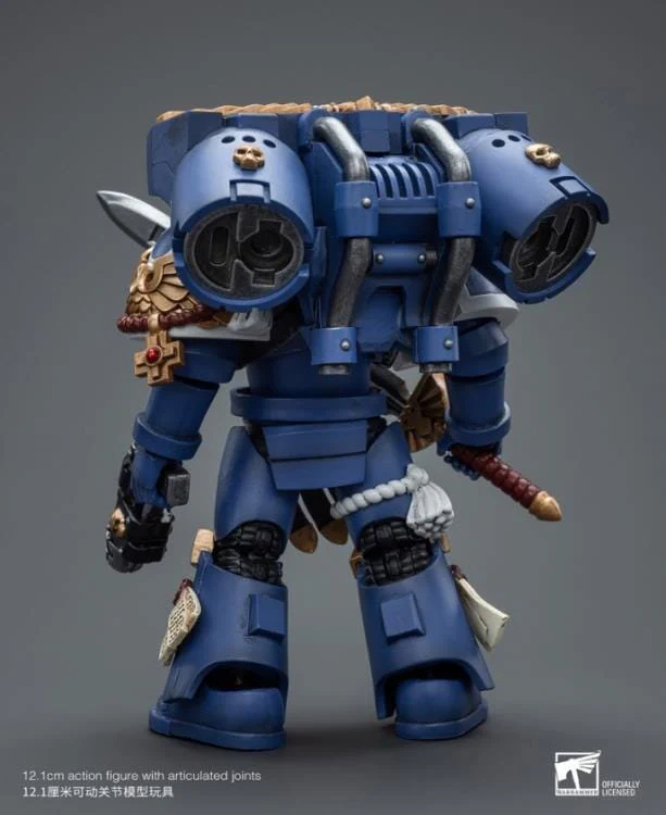 Warhammer 40k Ultramarines Vanguard Veteran Sergeant 1/18 Scale Figure - Image 4