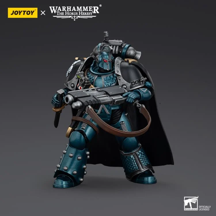 Warhammer The Horus Heresy Alpha Legion Saboteur Consul 1/18 Scale Action Figure - Image 3