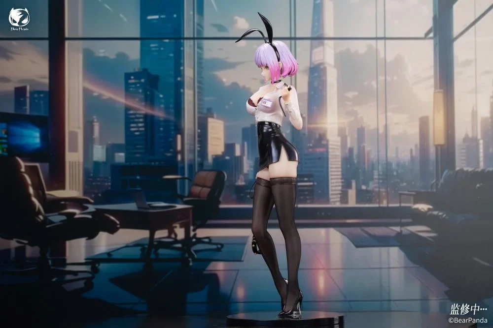 YD Illustration Luna 1/4 Scale Figure - Image 3