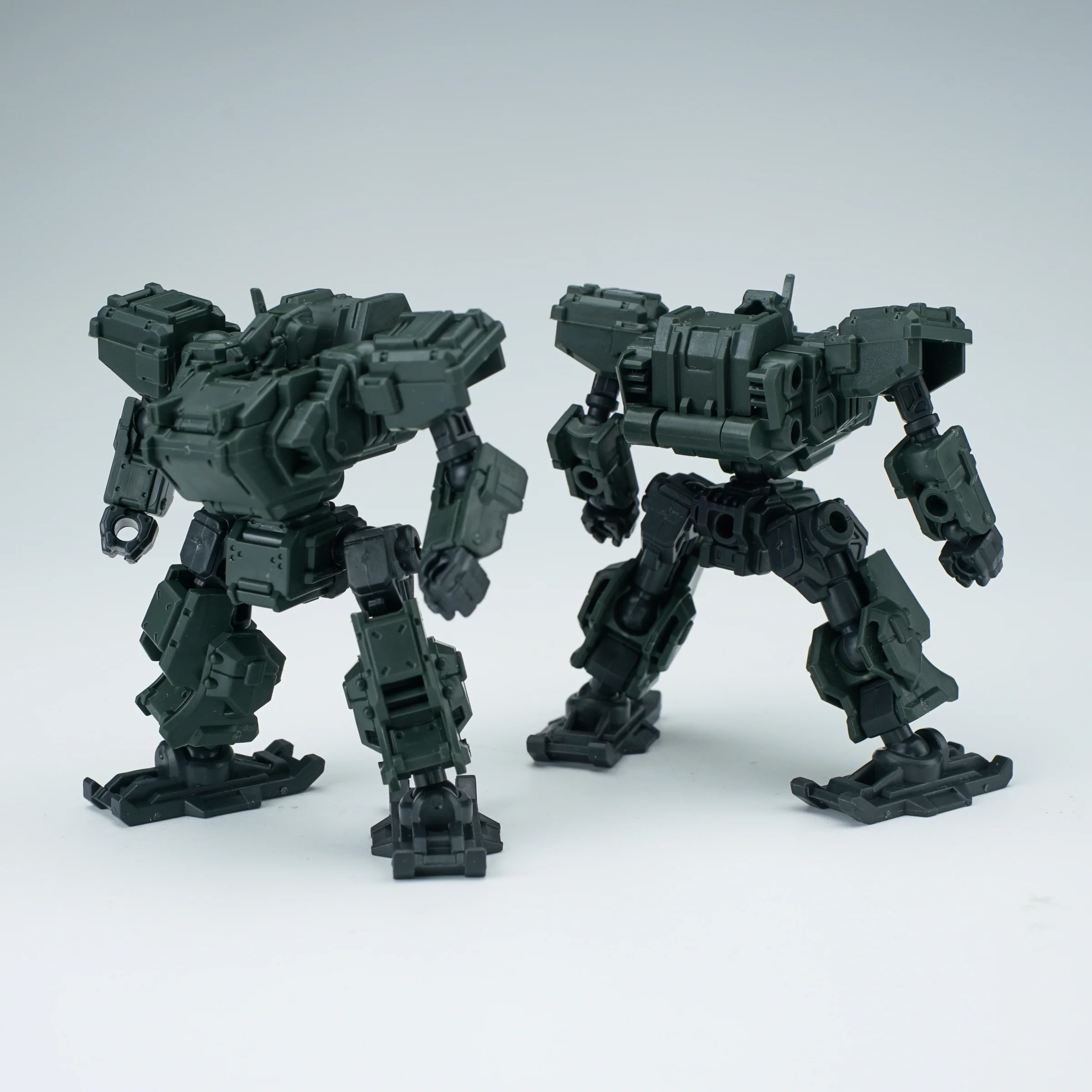 3 Minutes Planning Series Strong Shield Plastic 1/60 Scale Model Kit (Set of 3) - Image 2