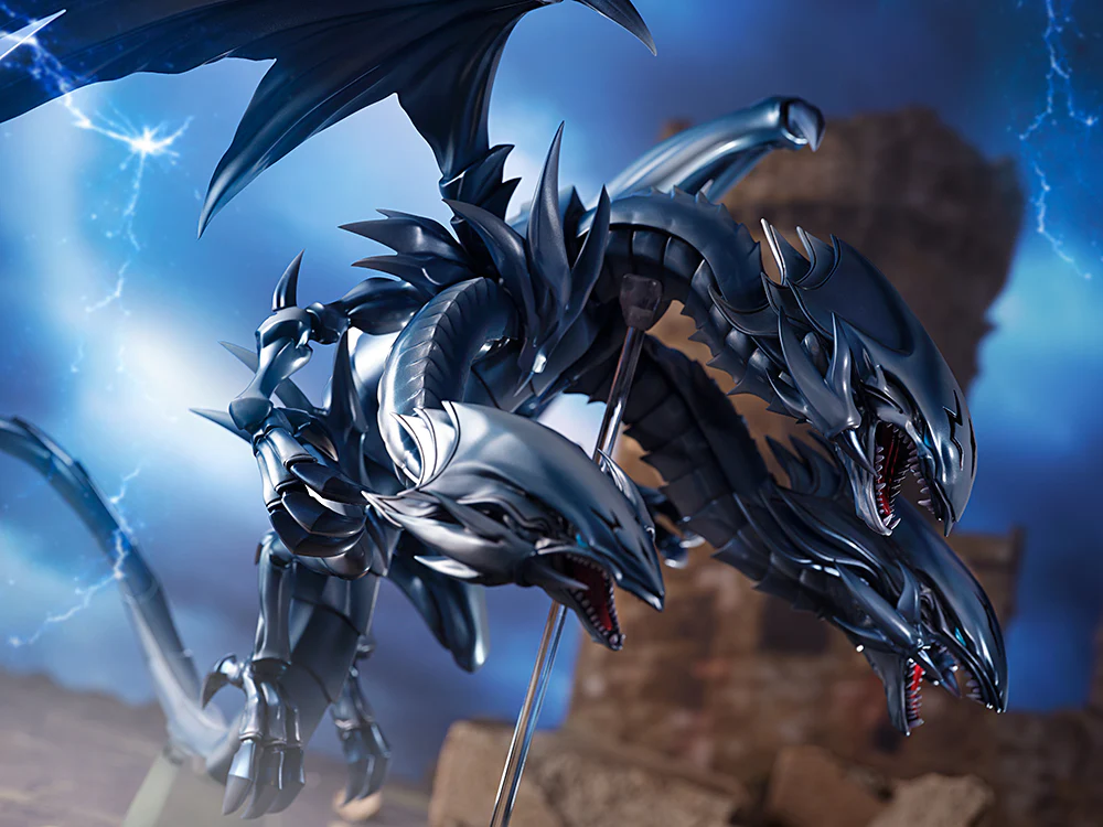 Yu-Gi-Oh! Duel Monsters Blue-Eyes Ultimate Dragon Exclusive Figure - Image 7
