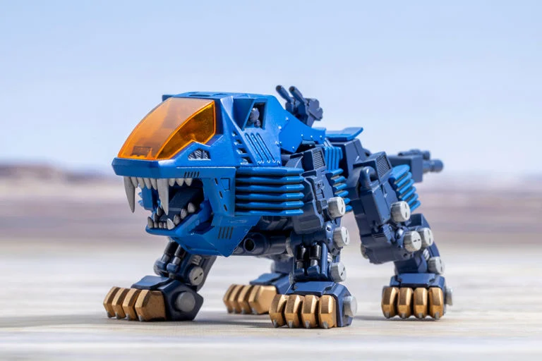 Zoids Chaotic Century D-Style Shield Liger (Clear Parts Append) Model Kit - Image 3