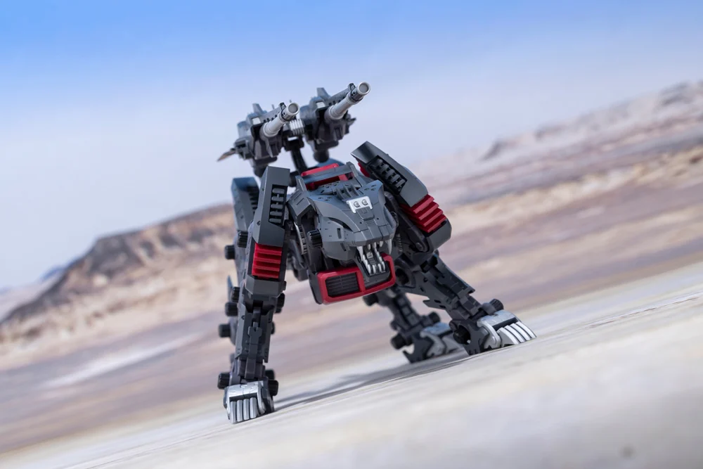 Zoids Chaotic Century Highend Master Model Lightning Saix (Irvine Special 2000 -Recolor-) 1/72 Scale Model Kit - Image 2